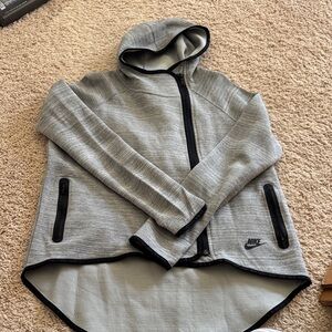 Nike Women's Heather Gray Utility Jacket